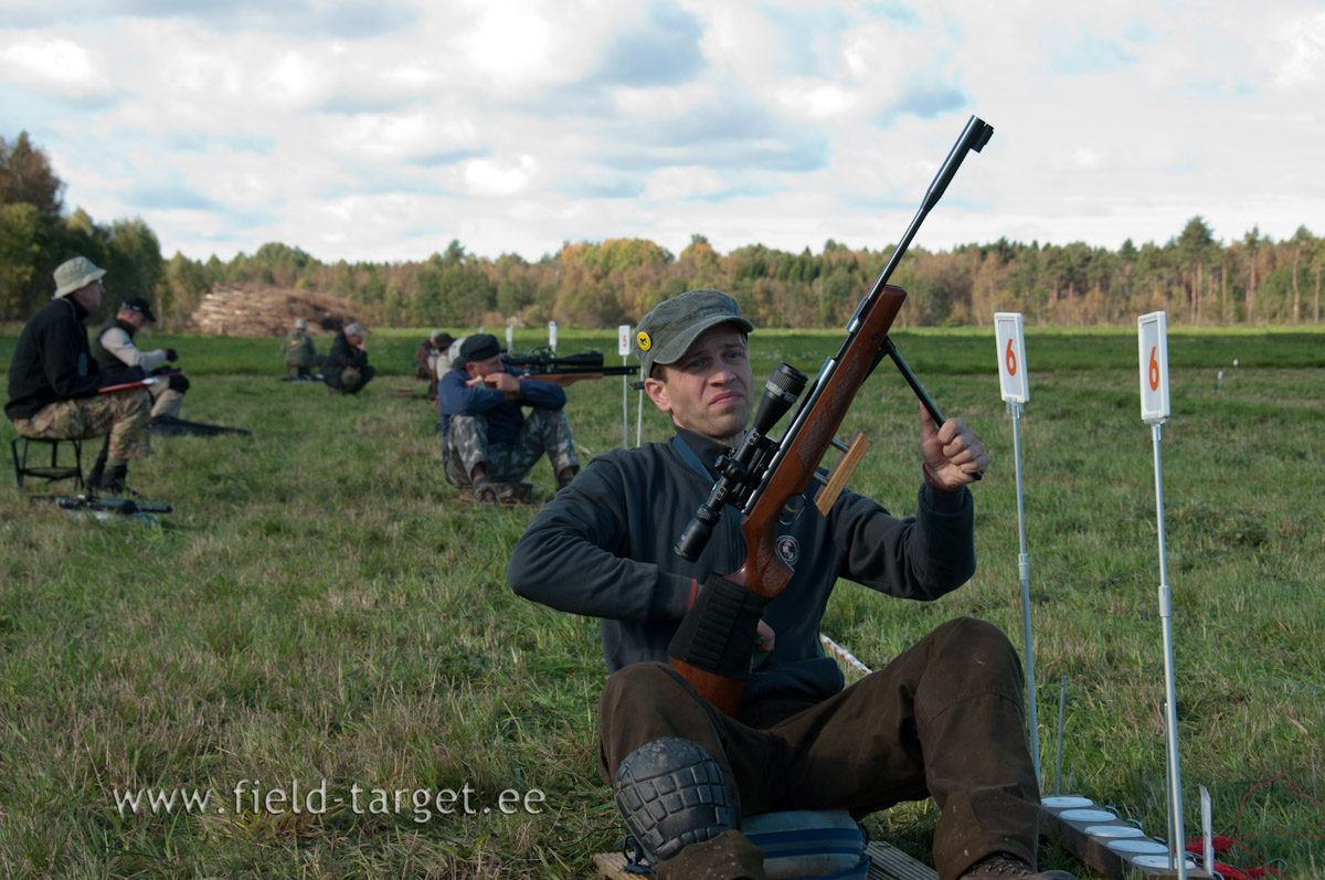 Indrek Kanep reloading HW97 K in Line 6